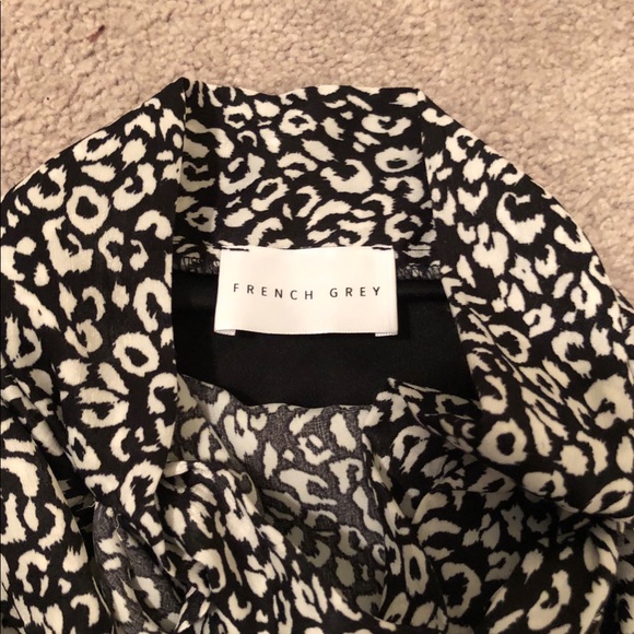 French Grey leopard print midi wrap skirt - Picture 3 of 3